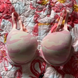 Victoria’s Secret Pink Camo “T-Shirt Push-Up” Push Up Bra 36DD LIKE NEW